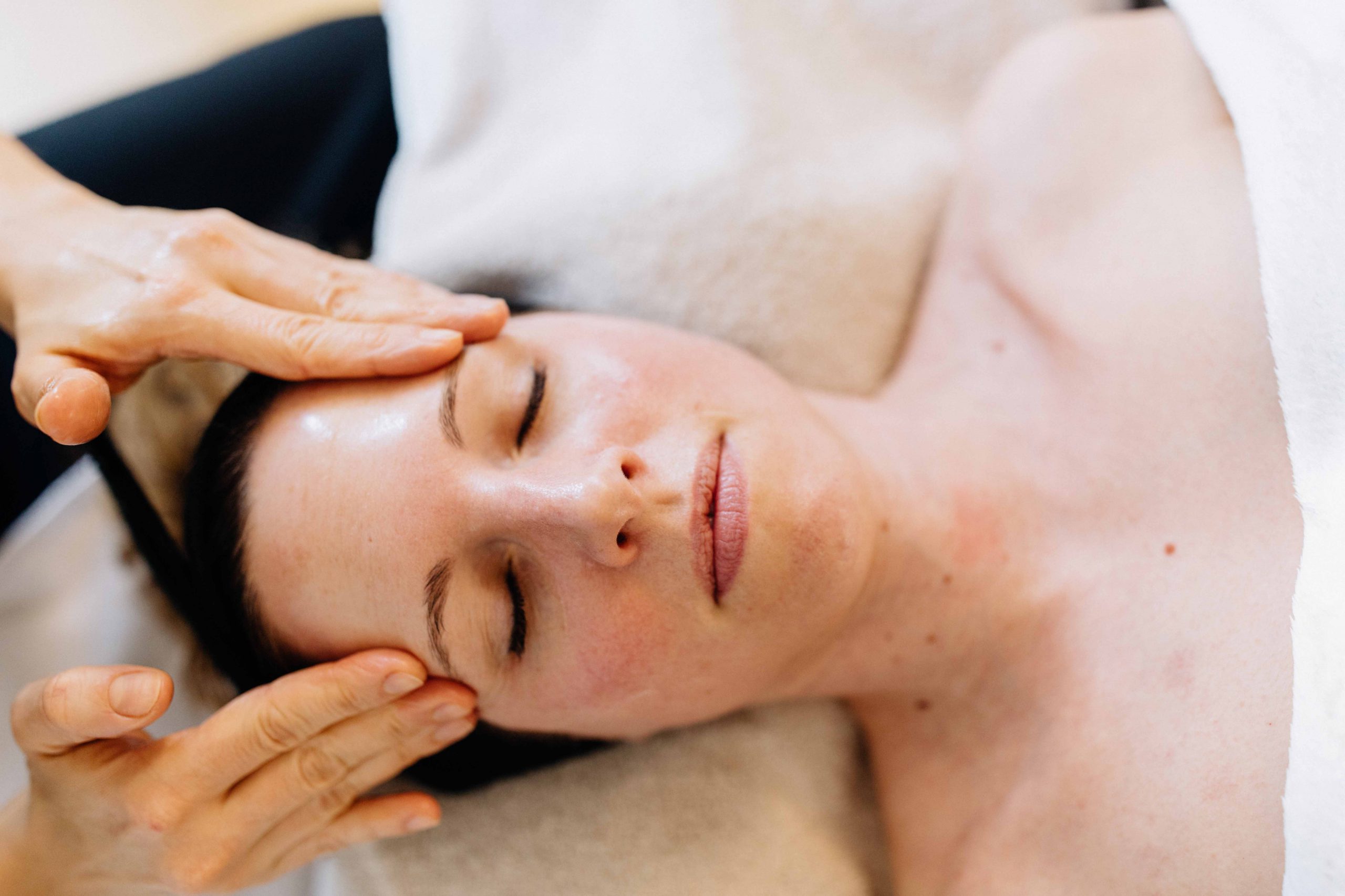 Anti-Aging und Gesichtsbehandlung mit Naturkosmetik